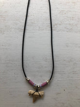 Load image into Gallery viewer, Shark tooth necklace